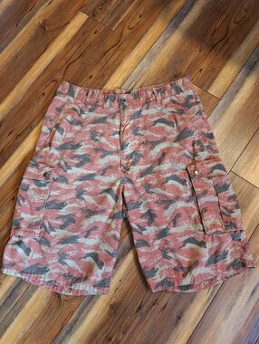 Levi's Leaf Camo Mens Size 36 Cargo Utility Shorts Coral Gray Tan Summer Casual
